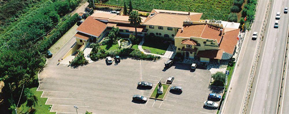 La Locanda del Cavaliere Borgo Montello Esterno foto